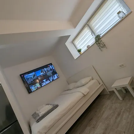 Apartment Downtown Abode